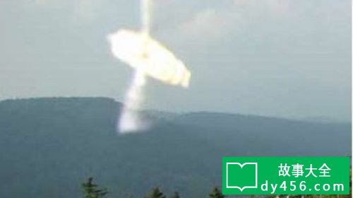 ·ï»ËɽUFO×÷Òµ£ºÃÏÕÕ¹úÔâÍâÐÇÈ˵ç»÷£¬7ÄêºóÓοÍÓÖÅĵ½·Éµú