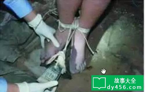 重庆红衣男孩真实照片